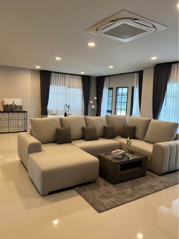 ให้เช่าบ้านใหม่ไม่เคยเข้าอยู่ Fully furnished  เลี้ยงสัตว์ได้  4ห้องนอน ย่านบางนาCentro Bangna อยู่หลังเมกะบางนา รับชาวต่างชาติ 