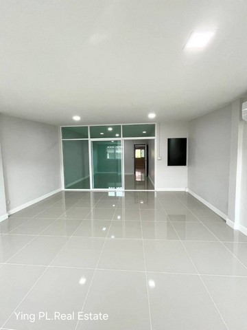 YG827 บ้านว่างให้เช่าพร้อมเข้าอยู่ ทำเลดี มบ.คลองจั่นวิลล่า 1 ถ.นวมินทร์ บางกะปิ