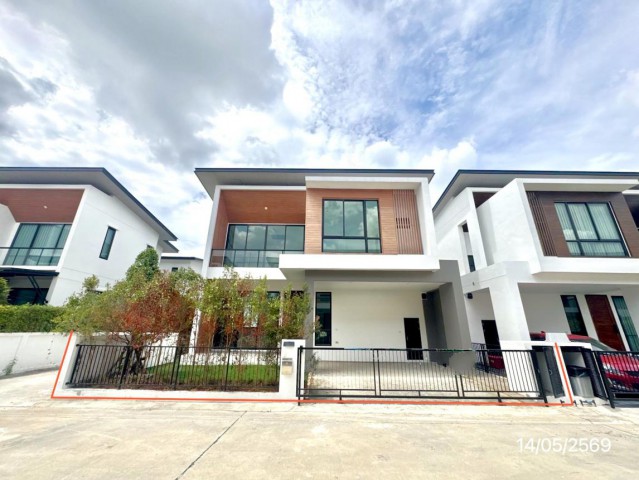 ขายบ้านเดี่ยวปทุมธานี โครงการ ดิ อิเธอร์นิตี้ กรีนวู้ด รังสิต-วงแหวน  อำเภอธัญบุรี