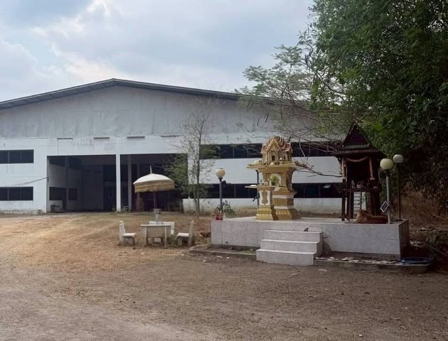 BR 2004 ให้เช่า ขายโรงงาน 2อาคาร ขนาด 5625 ตรม.  16 ไร่ 2 งาน อ.เมือง  ราชบุรี  รถคอนเทนเนอร์วิ่งเข้าออกใด้