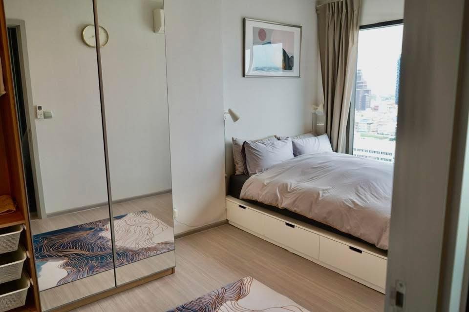 Life Sukhumvit 62 Safe Peaceful Convenient 17th Floor BTS BangChak