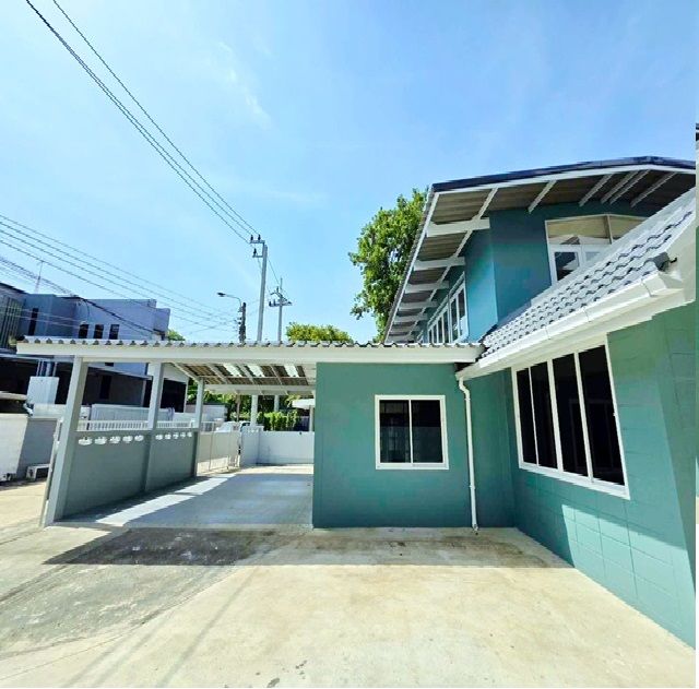 บ้านเดี่ยว  4นอน 3 น้ำ MRT บางซื่อ 900ม.  ถนนรัชดา  ใกล้ รถไฟฟ้าสีแดงจตุจักร 385ม. 300 ตร.ม.  ตลาดประชานิเวศน์ 1.7 กม.