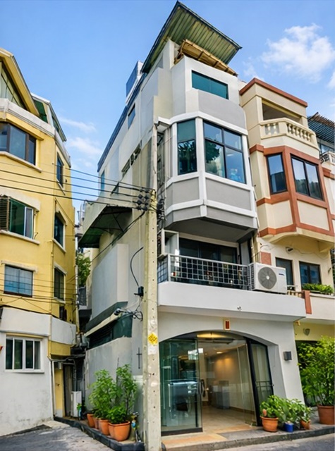 โรงเรียนสายอักษร 500 ม. ขนาด 20 ตร.วา พื้นที่ใช้สอย 330 ตร.ม. ใกล้ MRT รามอินทรา กม.6 200 ม. อาคารพาณิชย์ 4.5 ชั้น ห้องริม 