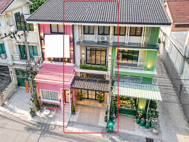 กิ่งแก้ว8-18 รพ. จุฬารัตน์ 9  กฟน. บางพลี 800ม.  สนามบิน สุวรรณภูมิ 4กม. อาคารพาณิชย์ 3 นอน  3.5 ชั้น 20 ตร.ว. 252 ตร.ม. 