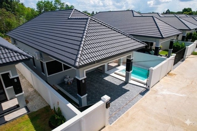 ขายบ้านเดี่ยวชั้นเดียว 58ตรว 3นอน มีสระว่ายน้ำ ตกแต่งพร้อมอยู่ ซอยลุงจิ๋ว นอกโครงการ ราคาถูก ห้วยใหญ่ บางละมุง ชลบุรี