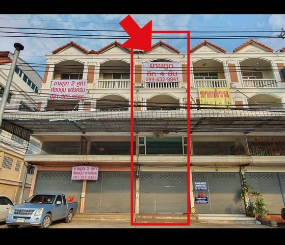 ขายหรือให้เช่า อาคารพาณิชย์ 3 คูหา ติดถนนพุทธสาคร อำเภอกระทุ่มแบน จังหวัดสมุทรสาคร