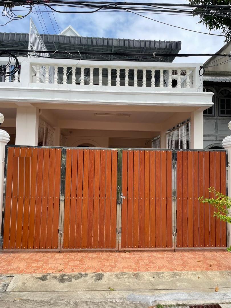 HR 9841 ให้เช่าทาวน์เฮาส์ 2ชั้น ซอยอุดมสุข51 ถนนสุขุมวิท103 ใกล้ รถไฟฟ้าสายสีแหลือง และBTSอุดมสุข