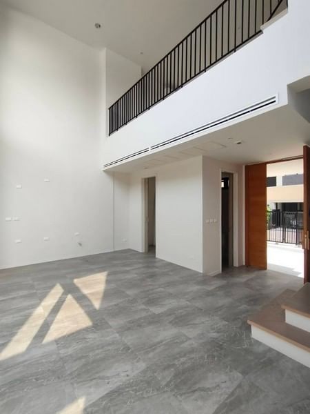 ด่วนหลุดจอง ให้เช่าทาวน์โฮม 3.5 ชั้น โครงการไอเรส พระราม 9 ย่าน The Nine พระราม 9 หัวหมาก รามคำแหง ใกล้ทางพิเศษศรีรัช , ARL หัวหมาก