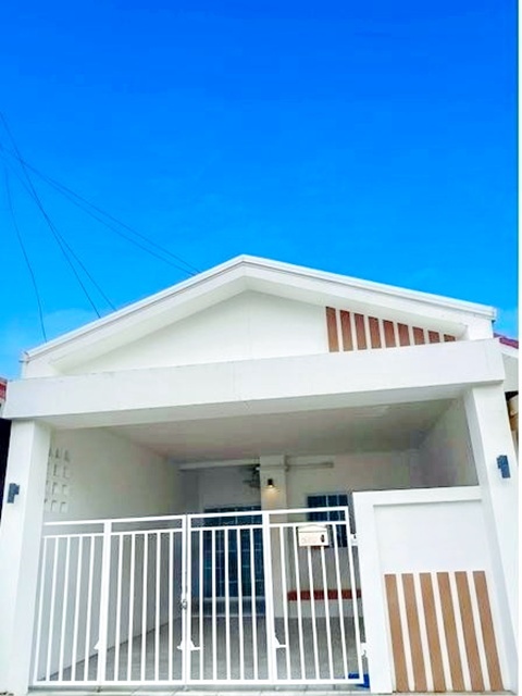ใกล้โรบินสัน ถลาง 2 กม. ภูเก็ต ทาวน์เฮาส์ 2นอน 1น้ำ 100 ตร.ม. 25 ตร.วา.พร้อมเฟอร์ฯ เทพกระษัตรี ศรีสุนทร ถลาง และเครื่องใช้ไฟฟ้าครบ 