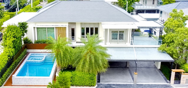คฤหาสน์ Pool Villa หรู 2 ชั้น 5นอน 6น้ำ ใกล้ MRTไทรม้า 500ม. 132 ตร.ว. 500 ตร.ม. ใกล้ตลาดสดท่าอิฐ 1.5 กม 