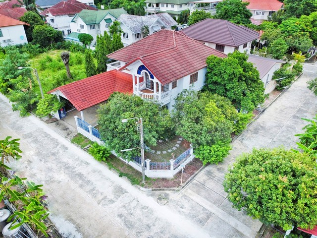 บ้านเดี่ยว พุทธมลฑลสาย 2  ภัสรี บางแค 105 ตร.วา หลังมุม บ้านหลังใหญ่ ราคาคุ้มค่า 