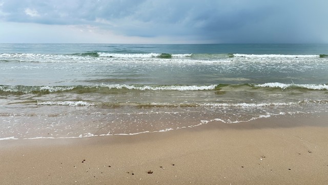 โปรดีเอาใจลูกค้าหาบ้านที่ดินเดือนนี้  ขายที่ดินริมหาดสะพลีทรายขาวน้ำใสคราม สวยงามวิวทะเลธรรมชาติสุดสุด ปะทิวใกล้หาดสวยทุ่งวัวแล่น  