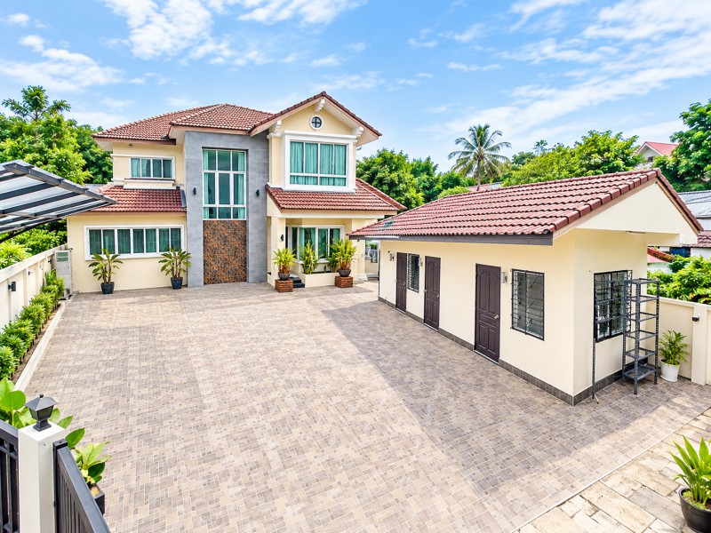 260928norcohau ให้เช่า บ้าน 4-7นอน ซาฟารี เวิลด์ คู้บอน ให้เช่าคฤหาสน์ 2หลัง บ้านเดี่ยว 2 ชั้น รักสัตว์ 184ตรว. 280ตรม กว้างมาก  3น้ำ
