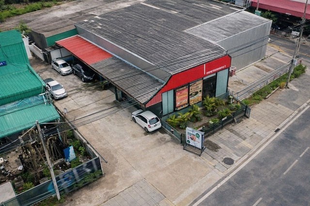 โกดัง 2 ชั้นให้เช่า 59 ตร.วา. 235 ตร.ม. . บนทำเลติด เลียบคลองทวีวัฒนา พุทธมณฑลสาย 3  โลตัส โก เฟรช 