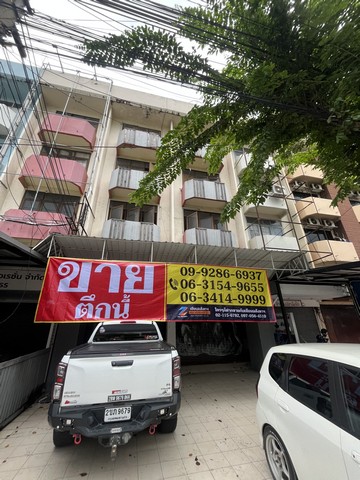 อาคารพาณิชย์ 3 คูหา 4.5 ชั้น คูหาละ 28 ตารางวา บนทำเลทองติดถนนสิรินธร ใกล้ห้างตั้งฮั่วเส็งธนบุรี   ZTK285