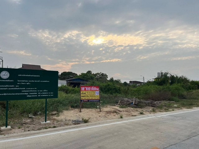 ขายด่วน ที่ดินแปลงสวย 1-1-87 ไร่ ติดถนน 3 ด้าน ประชาอุทิศ90แยก 2  ใกล้ตลาดประชาอุทิศ90  ทุ่งครุ  