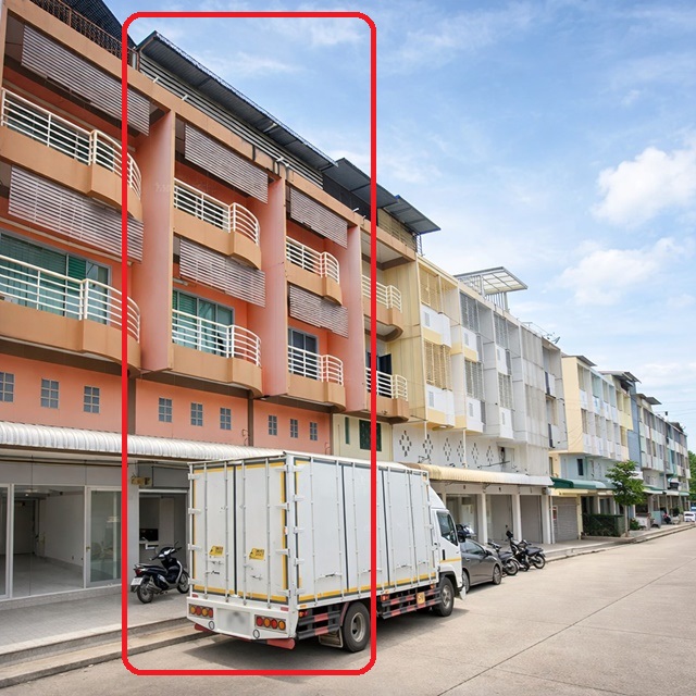  ใกล้ตลาดเซฟวัน 700 ม. 25 ตร.ว. 304 ตร.ม. นครราชสีมา ในเมือง สำเพ็งโคราช 300ม. อาคารพาณิชย์ 2 คูหา 3.5 ชั้น 6 นอน 8 น้ำ