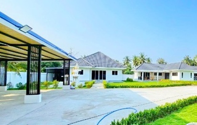 ตลาดปราณบุรี 800 ม.ใกล้รพ.ปราณบุรี 900 ม. บ้านเดี่ยวชั้นเดียว 100ตร.ว.134 ตร.ม. 2นอน วัดนาห้วย 2น้ำ 