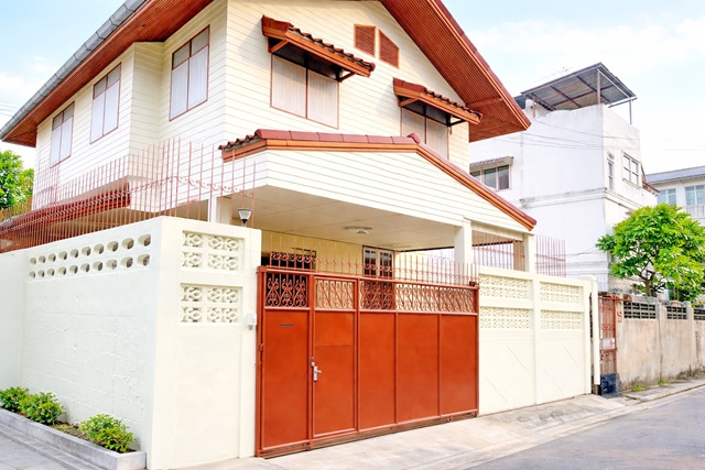 4นอน 2น้ำ  ทำเลรัชดา1-5  เซ็นทรัล พระราม 9ฟอร์จูนทาวน์ 500 ม.  ใกล้ MRT พระราม 9 700ม.