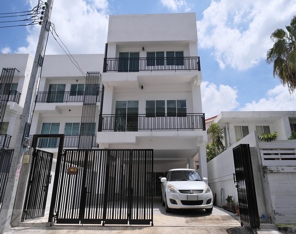 ให้เช่าโฮมออฟฟิศ 3 ชั้น 310 ตร.ม. ย่านรัชโยธิน หลังตลาด SCB Market ใกล้ SCB สำนักงานใหญ่ และ เมเจอร์รัชโยธิน