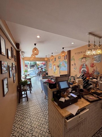 ให้เช่าอาคารพาณิชย์ 3 ชั้น 138 ตร.ม. ซอยเซ็นหลุยส์ 3 ริมถนนทำเลดี ใกล้ BTS เซ็นหลุยส์