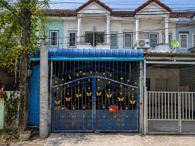 หมู่บ้านรินทร์ทอง ทาวน์เฮ้าส์ 2 ชั้น ลำลูกกา – คลอง 2 ซอยลำลูกกา 13 ปทุมธานี ราคายังเปิดกว้างต่อรองได้   พร้อมพิจารณาข้อเสนอ