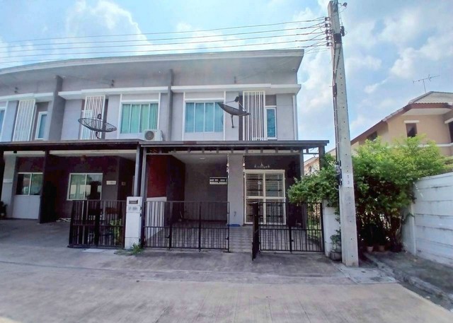 โครงการพฤกษาวิลล์ 114 รามคำแหง - ร่มเกล้า  ( หลังมุม ) ซอยร่มเกล้า 64 ถนนเคหะร่มเกล้า  กรุงเทพ  -	ทำเลศักยภาพสูง ราคาพิเศษ 