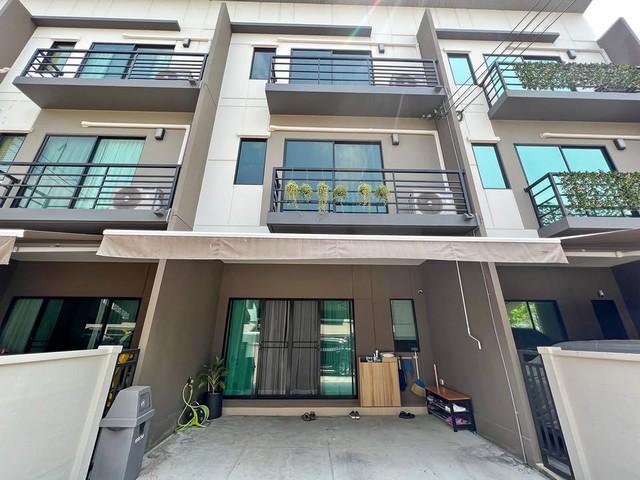 ขายทาวน์โฮม 3 ชั้น 19 ตร.ว. บ้านกลางเมือง พหลฯ-รามอินทรา ถนนเทพรักษ์ เขตบางเขน