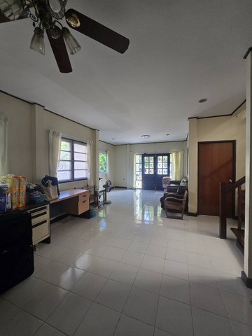 47/5สีวลีคุณเมย์ ขาย บ้าน สีวลี ติวานนท์  3700000 บาท นนทบุรี