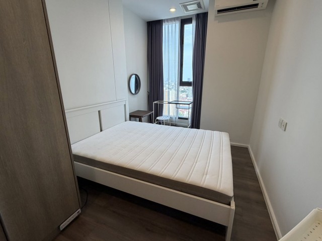 Whizdom Essence Comfortable Convenient Private 26th Floor BTS Punnawithi