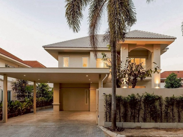 ขายพร้อมผู้เช่า 10.5 ล้าน #พิมุกต์4 #สันทราย Pool Villa ทำเลทอง! #แปลงมุม ฟังก์ชันครบ บรรยากาศส่วนตัว เดินทางสะดวก