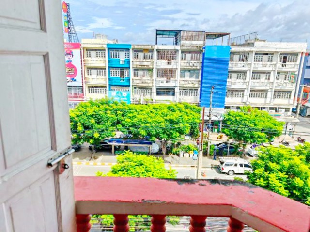 260828vittsodkn ให้เช่า อาคารพาณิชย์ สุขุมวิท77 เฉลิมพระเกียรติ ร. 9 สำนักงานเขตประเวศ 300 ม. อาคารพาณิชย์ 4.5 ชั้น 2 นอน 2 น้ำ16 ตร.ว200