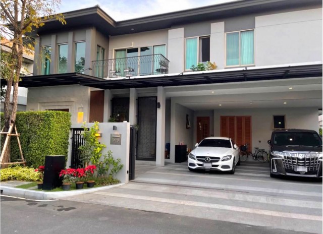 ให้เช่า #บ้านเดี่ยว Grand Bangkok Boulevard ศรีนครินทร์ #ใกล้ซีคอนสแควร์ 095-164-2956 AX