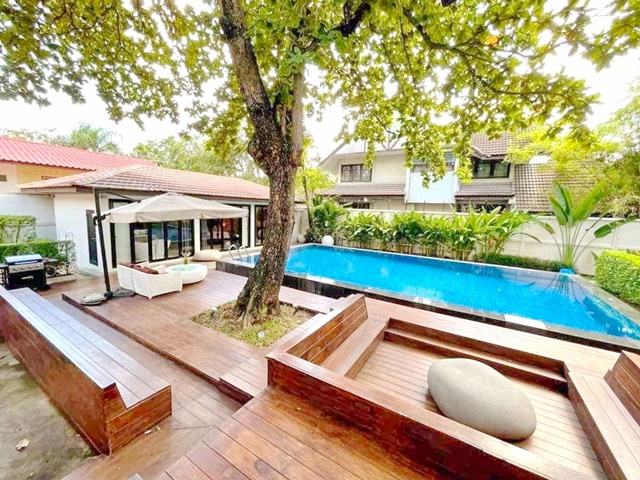 ดองกิ มอลล์ ทองหล่อ เฟอร์หรูครบ บิ้วอิน คฤหาสน์ Pool Villa 5นอน 6น้ำ  จอดรถ10 คัน BTS เอกมัย 18-26