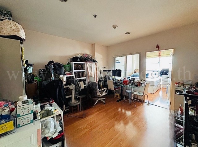 คอนโด ไลฟ์ @ บีทีเอส ท่าพระ เฟอร์ Built-in สภาพดี ราคาถูก