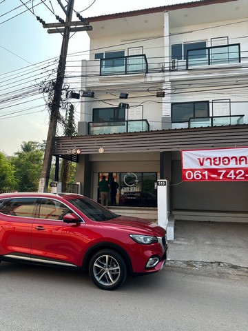 รหัส:  DSL-291 ประกาศขาย townhome ทาวน์โฮม 3 ชั้น (ห้องมุม) ขนาด 31.6 ตร.ว. (พื้นที่ใช้สอย 300 ตร.ม.) อ.เมืองเลย จ.เลย ใหญ่ 32 ตร.ว. 3ห้องนอน3BATHROOM   ราคาสุดคุ้ม
